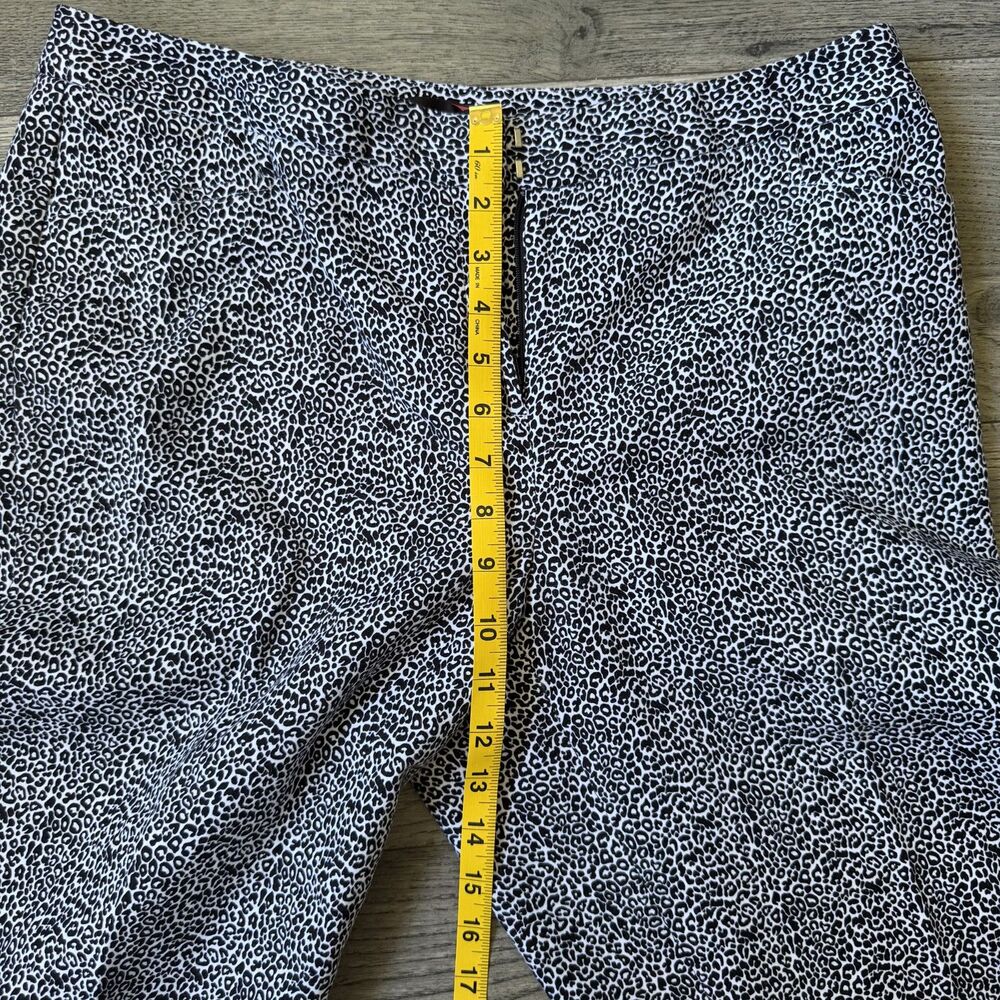 Rafaella Curvy Cheetah‎ Print Capri Pants - Size 12 - Picture 9 of 10
